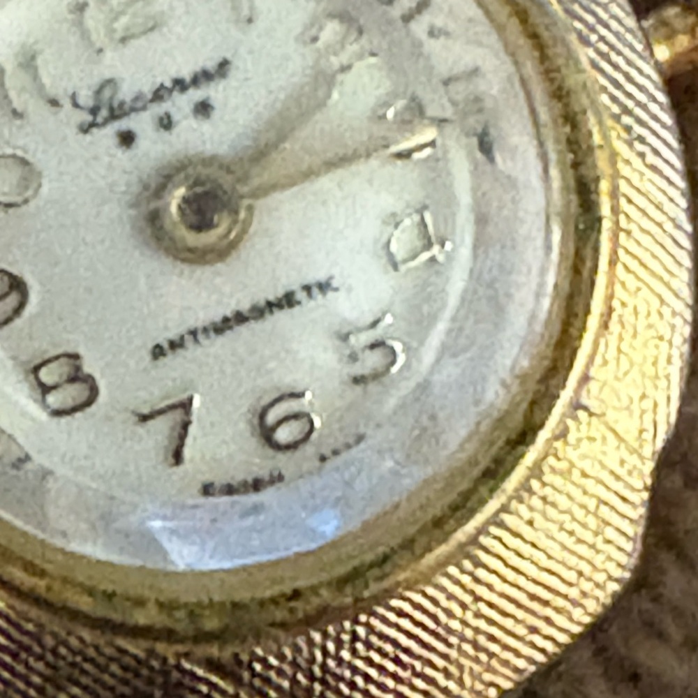 Vintage Fleur-de-Lis Brooch Watch - Picture 2 of 4